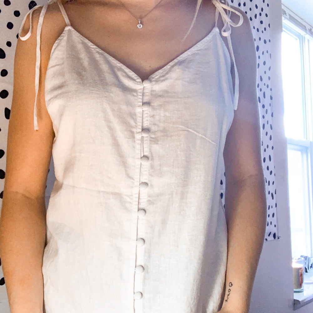 Tie sleeve button front tank NWT